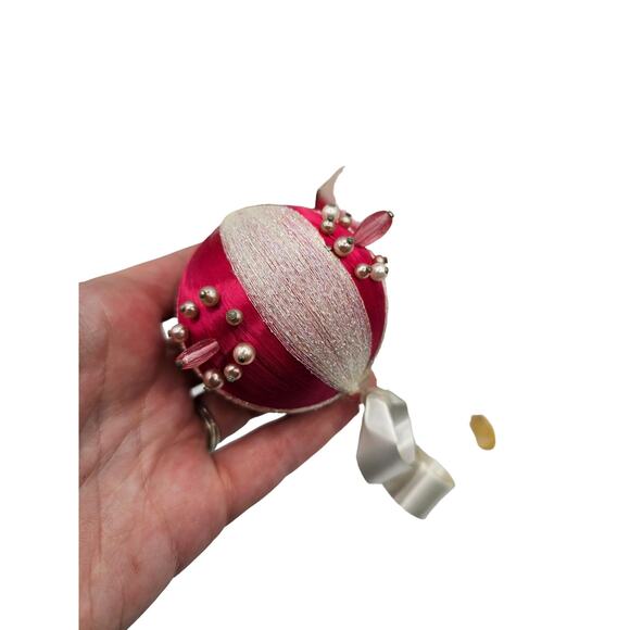 Lot of 10 Vintage 1990s Ball Christmas Ornaments Red Green - Picture 4 of 4